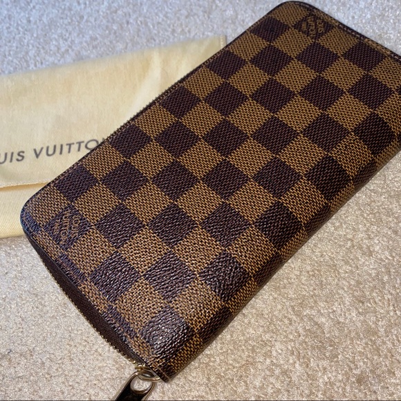 Louis Vuitton Handbags - Louis Vuitton Damier Ebene Zippy Wallet